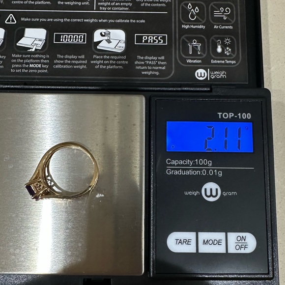 10 k gold and amethyst ring - Picture 11 of 11